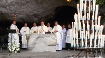 Met de bisschop mee naar Lourdes...