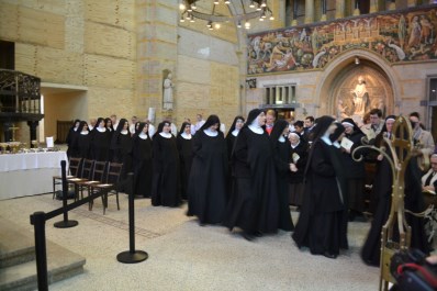 Zusters Benedictinessen voorgesteld