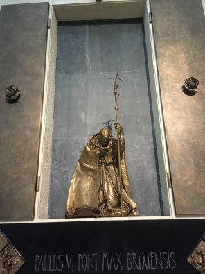 Paus Paulus VI, beeld in kathedraal van Brescia