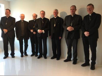 groepsfoto bisschoppen in het museum