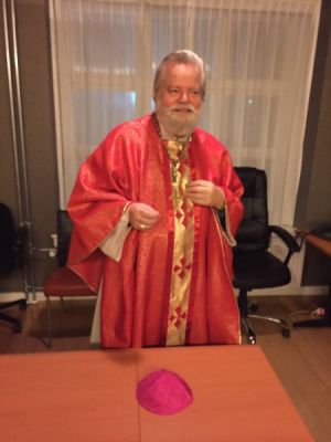 De bisschop na de heilige Mis