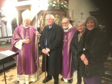 Met deken Eduard Moltzer en zussen van pastoor Berkhout