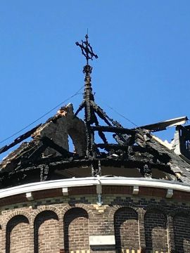 Een kijkje bij de zwaar beschadigde Corneliuskerk 