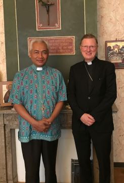 Bisschop van Ketapang op bezoek