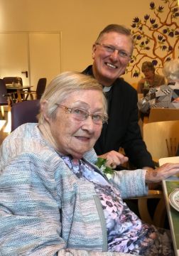 Zuster Alma 70 jaar geprofest