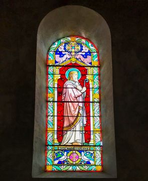 Glas-in-loodraam in de aan Ireneüs gewijde kerk in Lyon