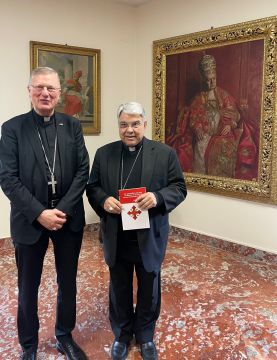 Met kardinaal Semeraro