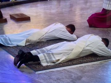 Priesterwijding: twee nieuwe priesters voor ons bisdom
