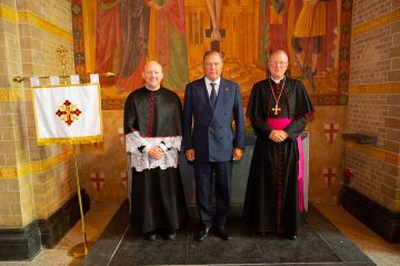 Foto's van de investituur van de Constantijnse Orde